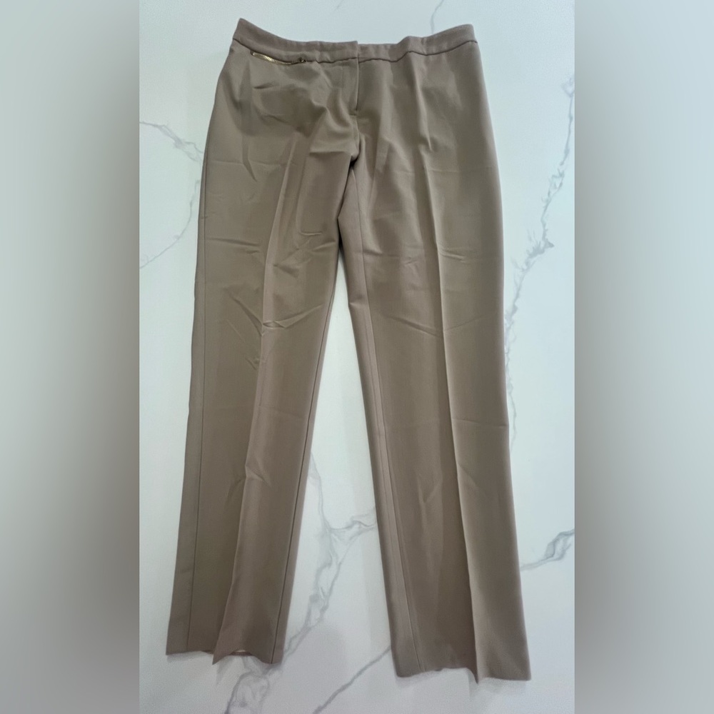 ELLEN TRACY Khaki Pants size 10 great condition